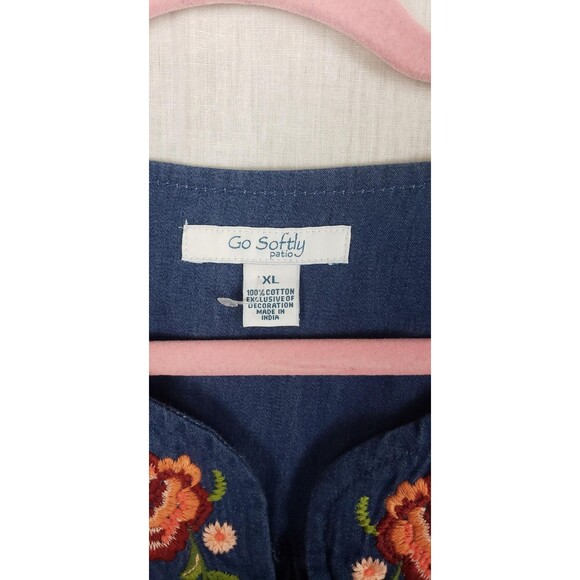Go Softly House Dress XL Denim Blue Embroidered Floral Zip Patio Grandmacore - Picture 3 of 7